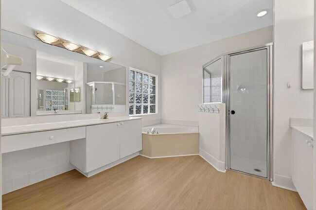 Building Photo - 6249 NW 78th Manor