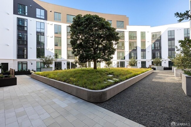 Building Photo - 1 Bristol Court