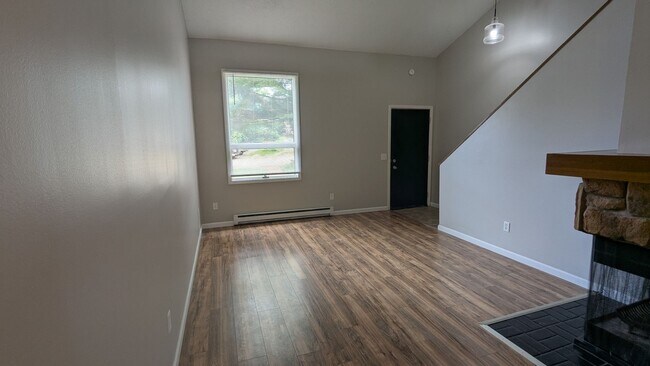 Building Photo - MN Cedar Village (847)