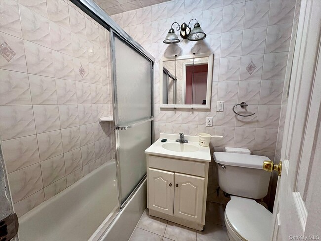 Building Photo - 36 Eldert Ln