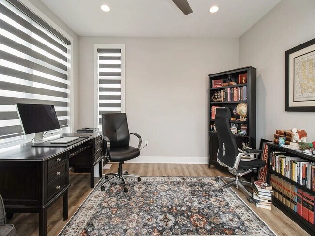 Building Photo - Luxurious 3-Bedroom, 2-Bathroom Townhouse ...