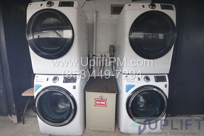 Building Photo - 4165 Wightman St