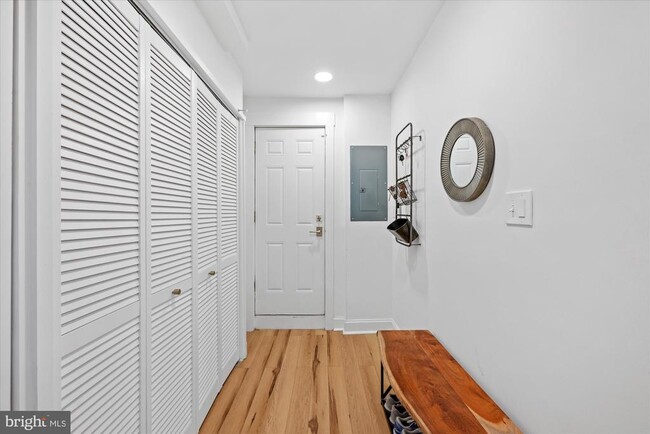 Building Photo - 167 Wesmond Dr