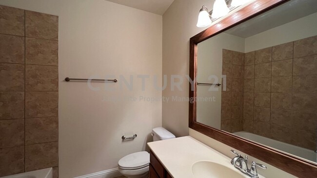 Building Photo - Wonderful 3/2.5/2 in Fantastic Lake Dallas Location For Rent!