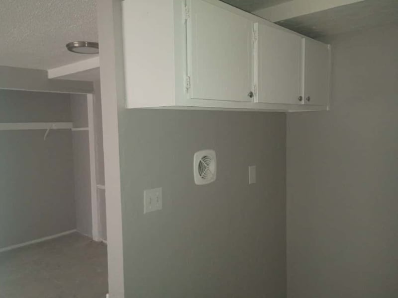 Building Photo - 13420 Euclid Ave