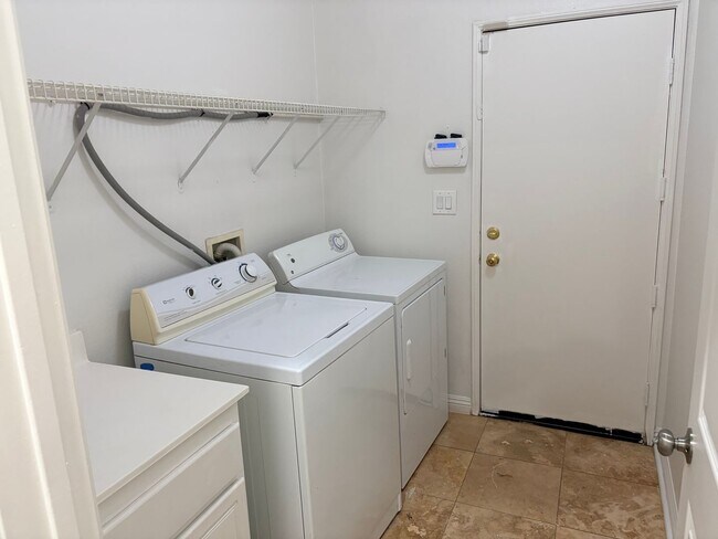 Building Photo - SINGLE STORY HOME LEASE AVAILABLE IN MENIFEE!!!