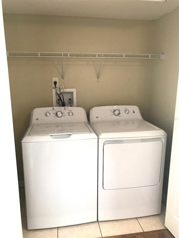 Building Photo - 1539 N Carolwood Blvd