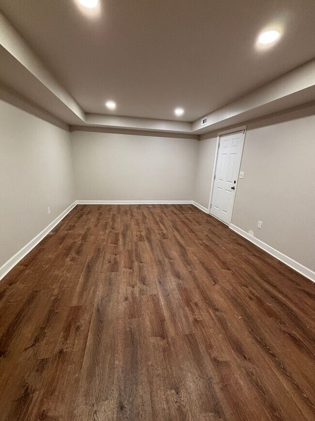 Building Photo - Space, Privacy & Flexibility – All in One Stunning Property