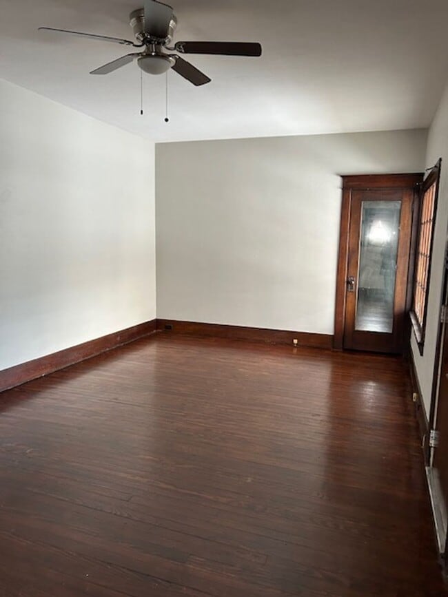 Building Photo - 2 Bedroom, 2 Bath Home w/Full Basement in Dayton