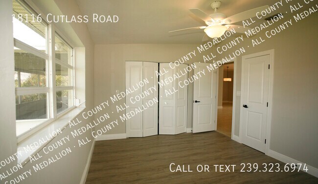 Building Photo - Fort Myers Beach Sailboat Access Home in t...