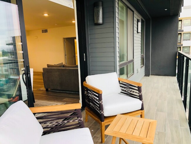 Building Photo - 3578 Rambla Pl