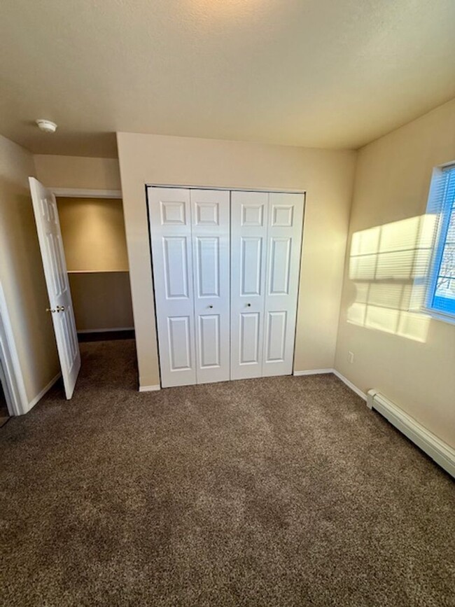 Building Photo - Spacious 2-Bedroom Townhouse in Bozeman – ...