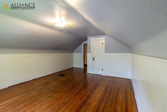 Building Photo - $300 off 1st Month's Rent!! Gorgeous Home!!