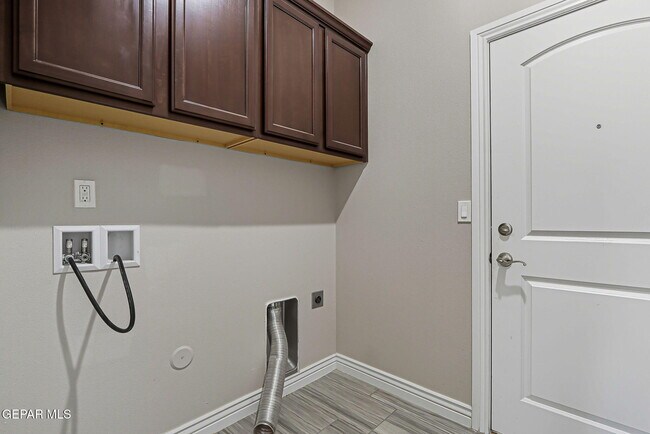 Building Photo - 3380 David Palacio Dr