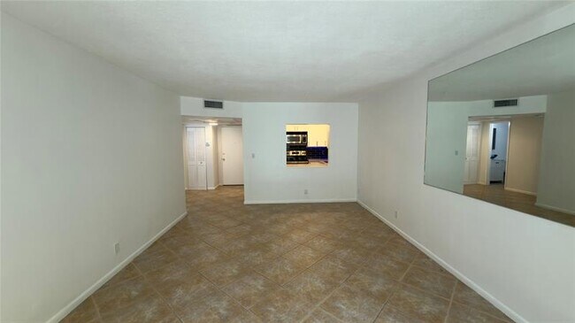 Building Photo - 251 S Cypress Rd