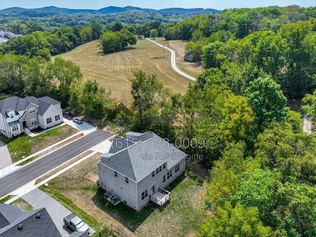 Building Photo - 631 Silva Ln