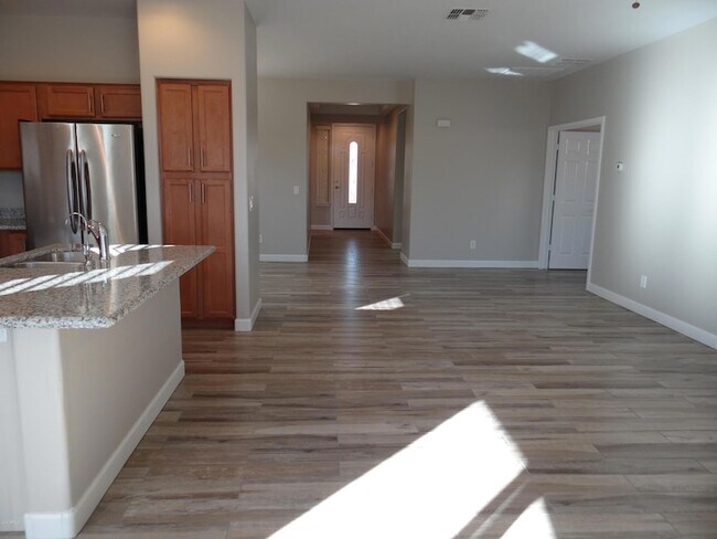 Building Photo - 10331 W Carlota Ln