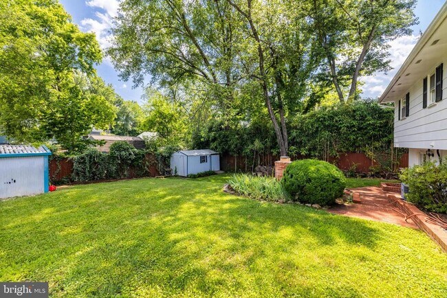 Building Photo - 4111 Hemingway Dr