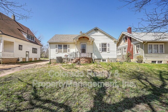 Primary Photo - 1405 15th Ave