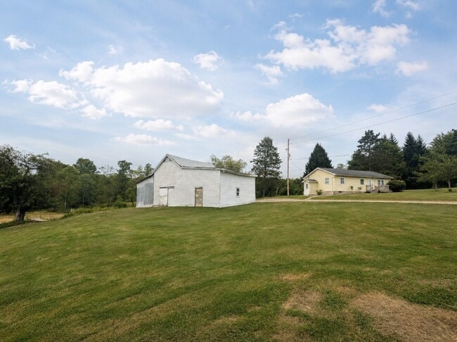 Building Photo - 10135 Sampson Rd