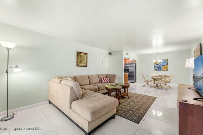 Building Photo - 2700 N Hwy A1A