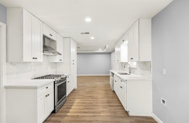 Building Photo - 7515 Jason St