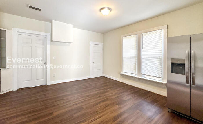 Building Photo - 1629 Alemeda Ave SW