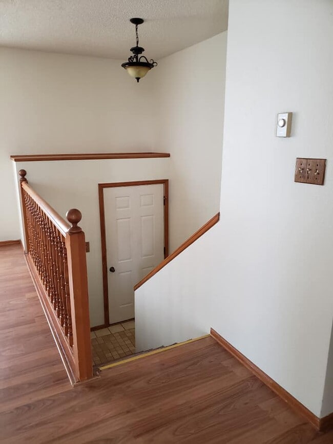 Building Photo - 1370 N Riverbend Dr