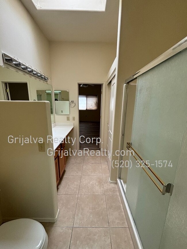 Building Photo - Beautiful 2 BD 2 BA House in the Springs i...