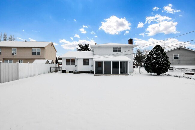 Building Photo - 3080 Pine Valley Rd