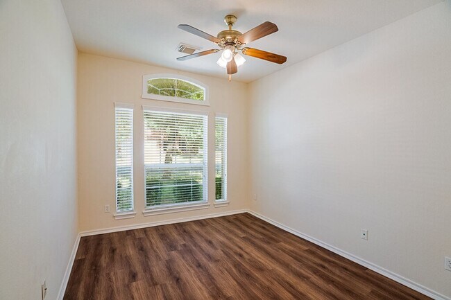 Building Photo - 4439 Hunters Lodge Dr