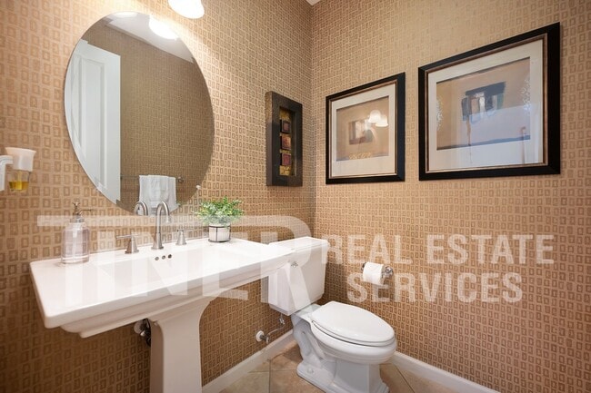 Building Photo - 2469 Kinsella Way