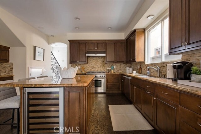 Building Photo - 615 7th St