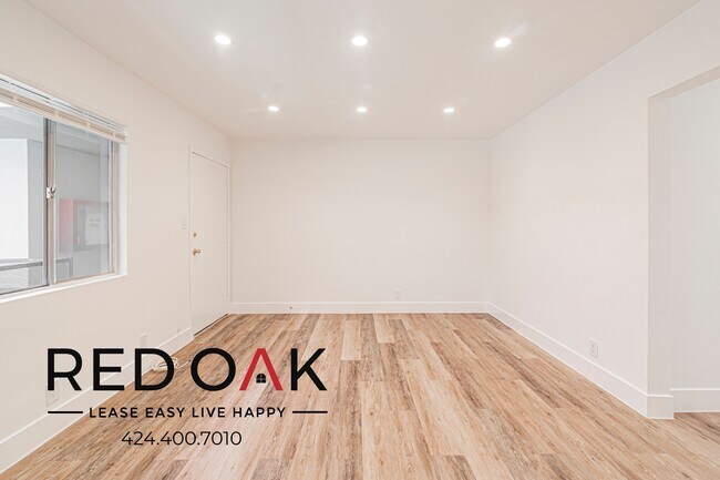 Building Photo - 1841 S Manhattan Pl