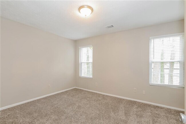 Building Photo - 442 Sherwood Oaks Rd