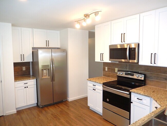 Building Photo - 4331 Crowfield Dr