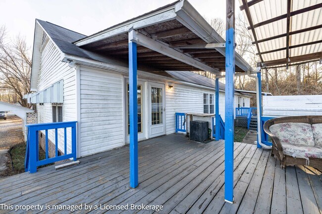 Building Photo - 40915 Deer Haven Dr