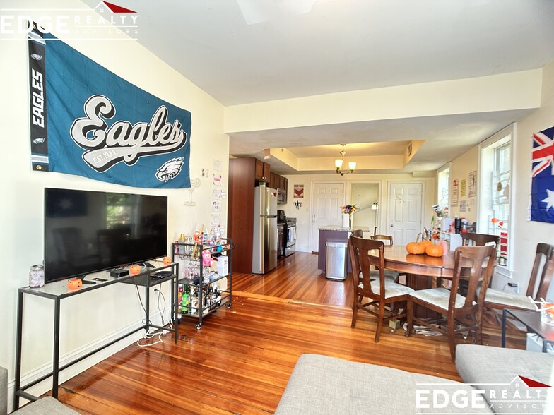 Building Photo - 115 Fisher Ave