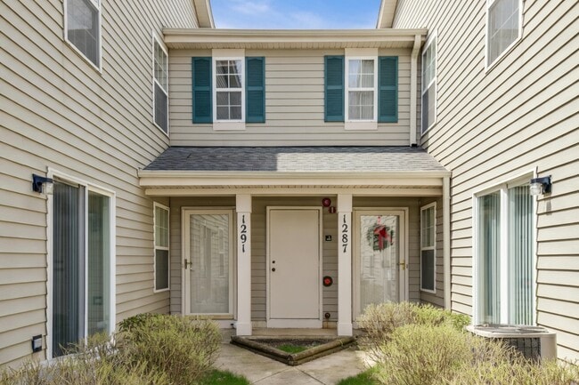 Building Photo - 1291 Orleans Dr