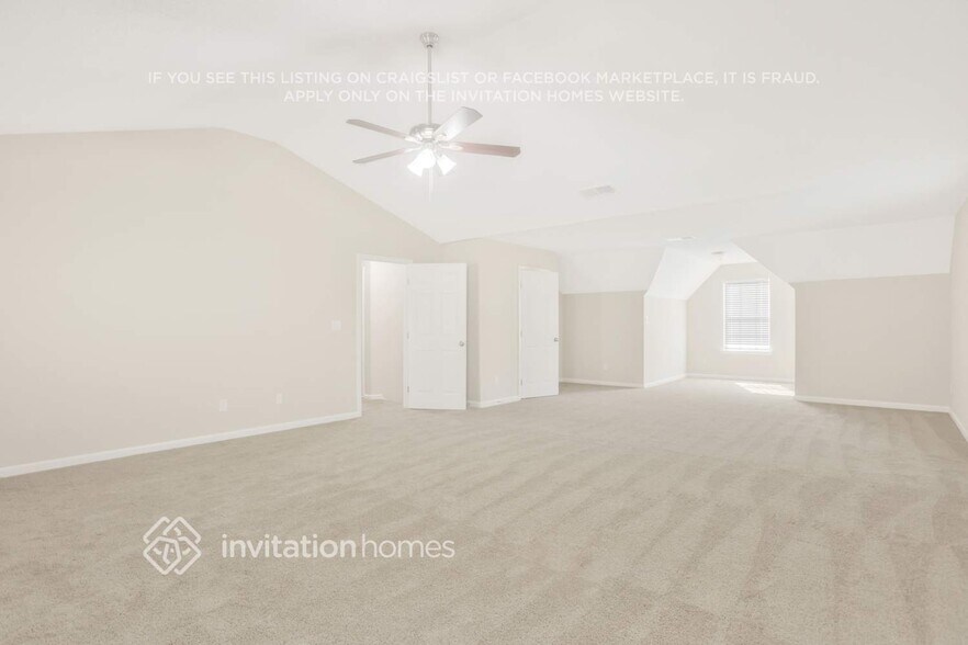 Building Photo - 3535 Oakshire Way SE