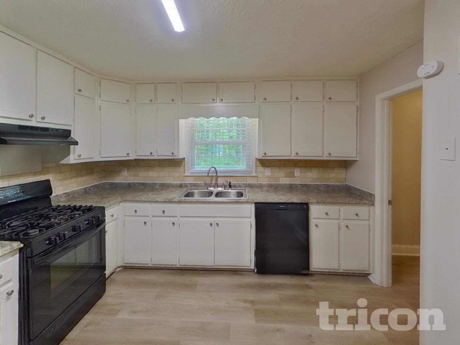 Building Photo - 148 Springvalley Cir