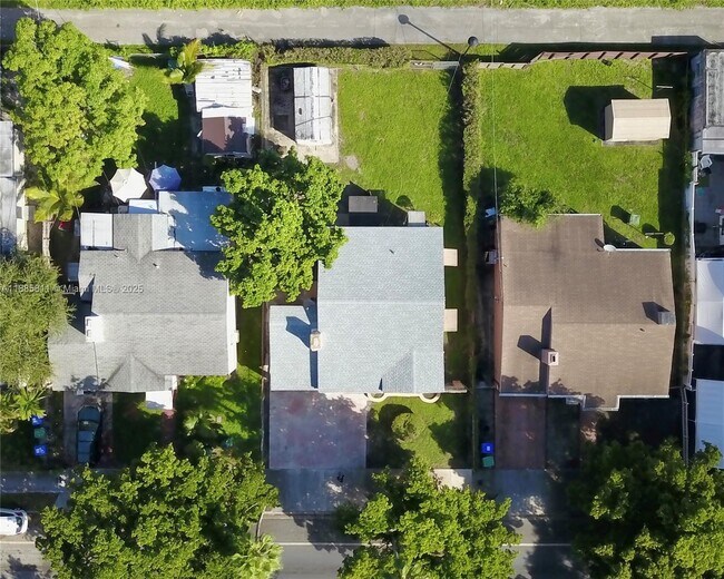 Building Photo - 937 NW 46th St