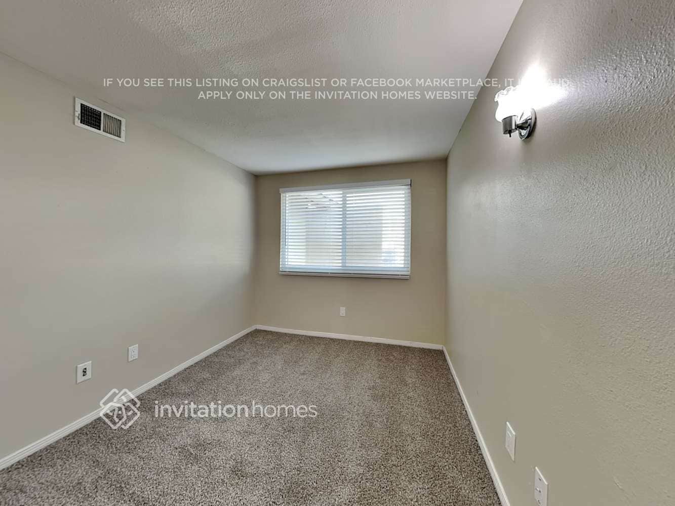 Building Photo - 27858 Crosspath Ave