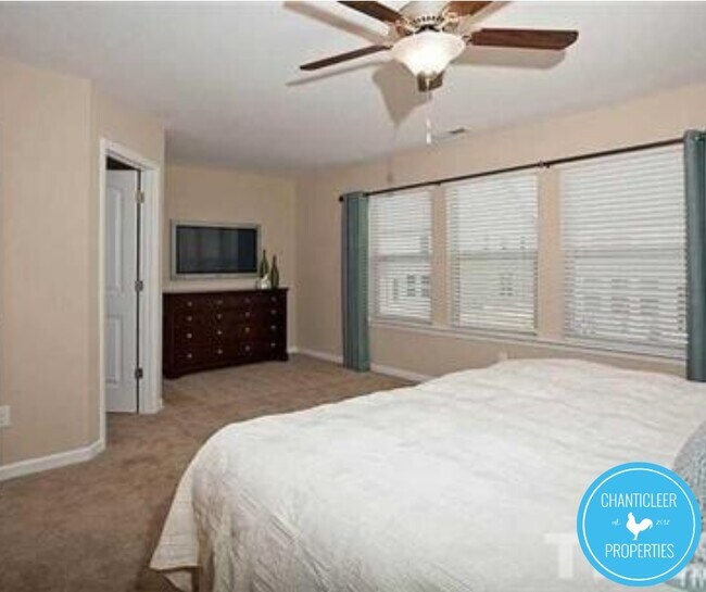 Building Photo - 1037 Grand Ridge Dr