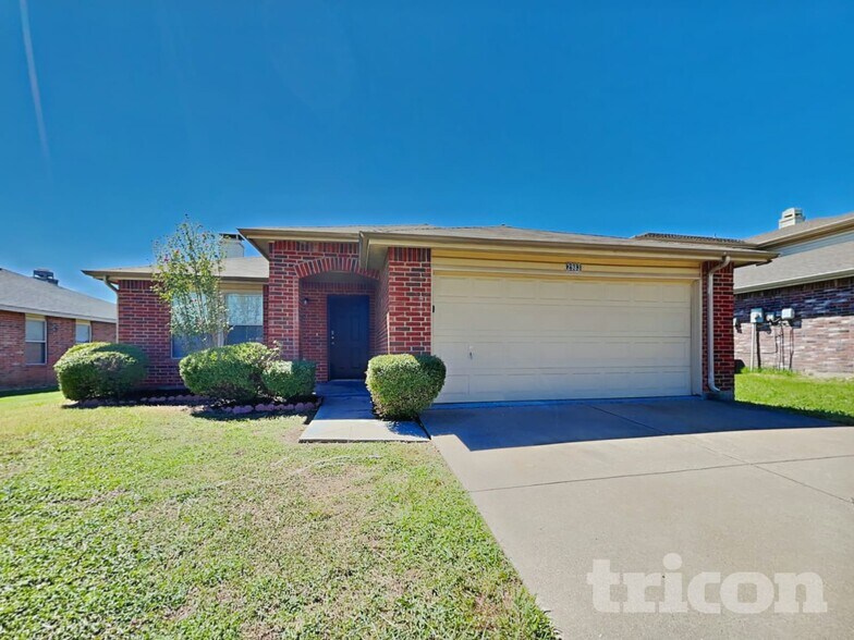 Building Photo - 2983 Celian Dr