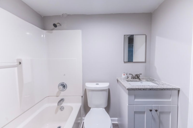 Building Photo - 586 Oakside Dr SW