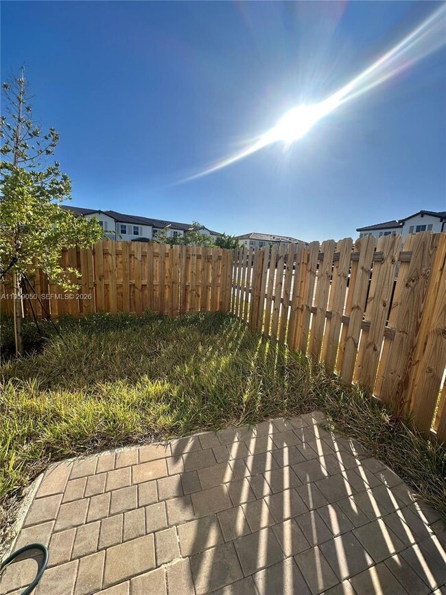 Building Photo - 2616 SE 28th Dr