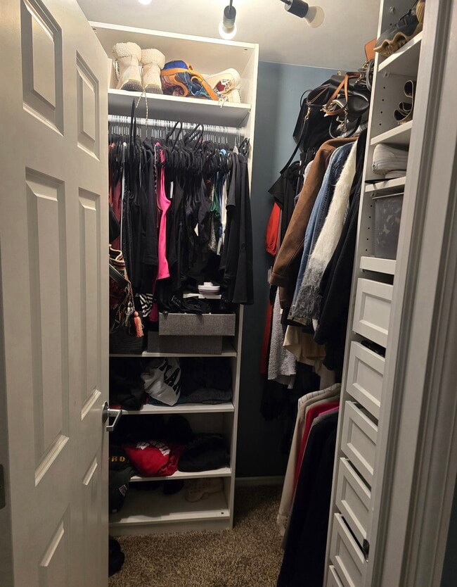 Building Photo - 1802 W Diversey Pkwy