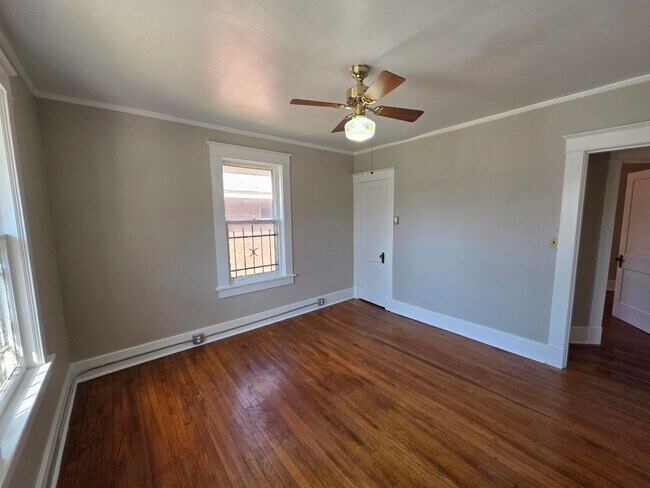 Building Photo - 1404 Cameron St