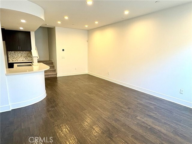 Building Photo - 12 Empire Dr